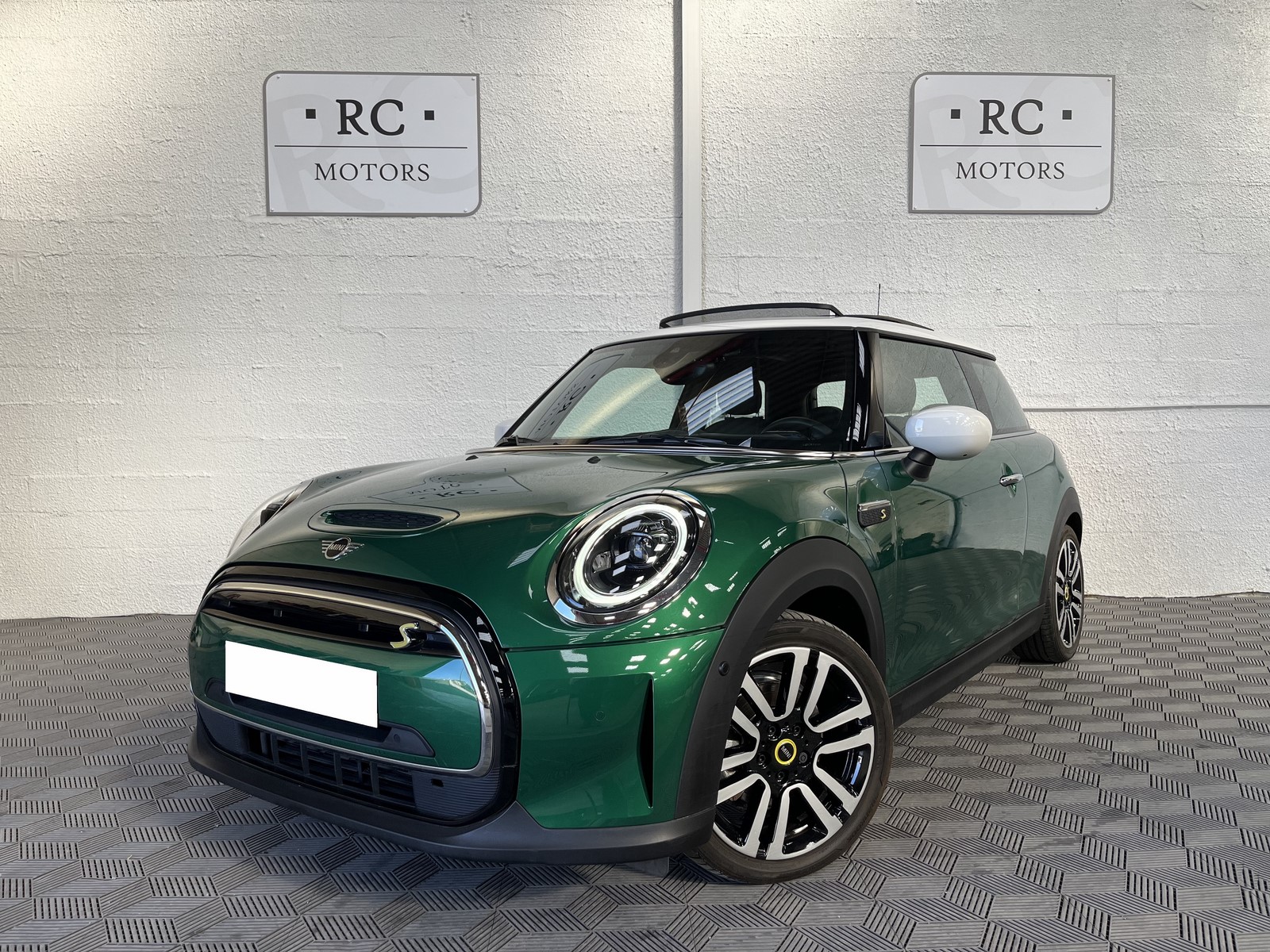 voiture electrique occasion bordeaux rc motors mini cooper se yours british racing green 1