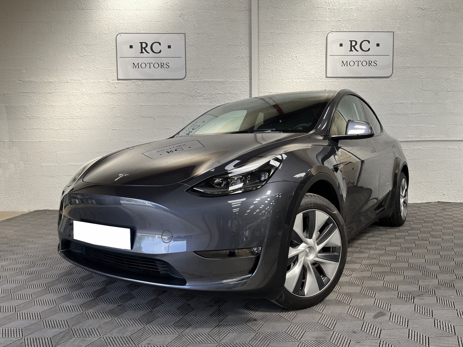 voiture electrique occasion bordeaux rc motors tesla model y long range gris nuit 1