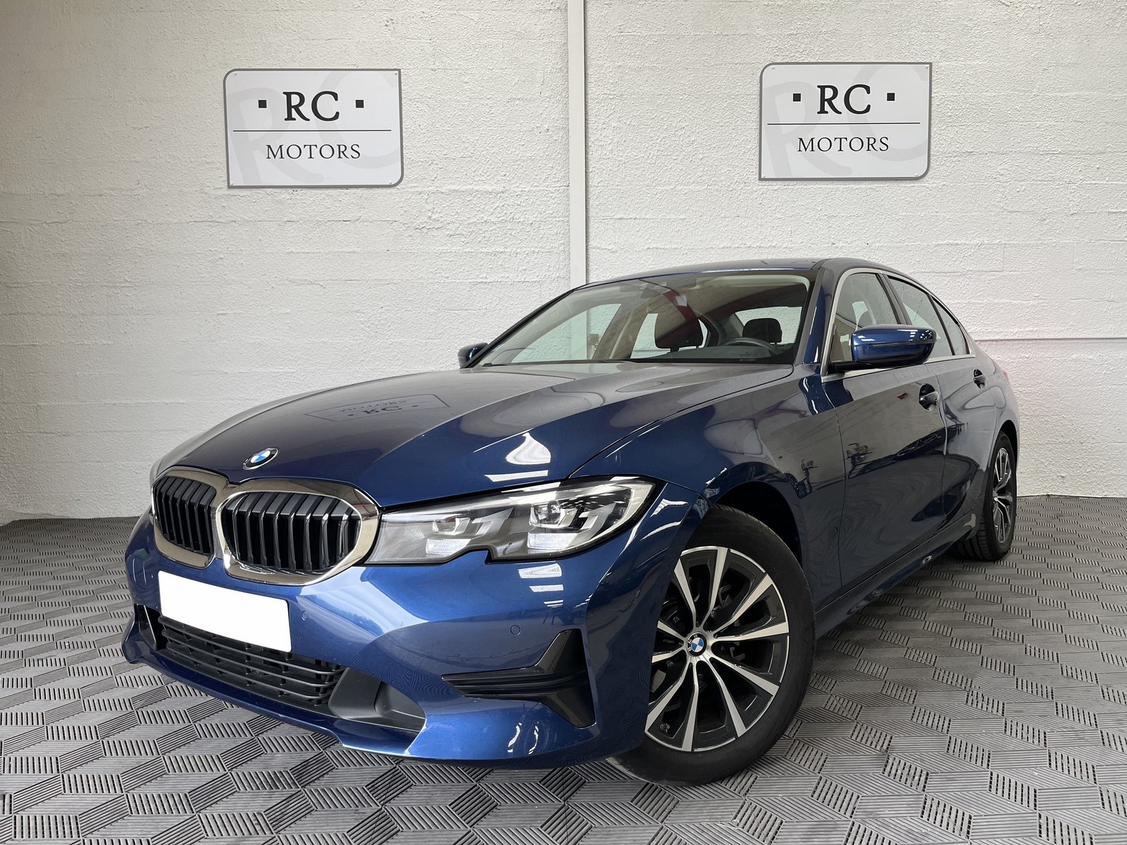 voiture occasion bordeaux rc motors bmw serie 3 318d berline diesel bleu phytonicblau 1