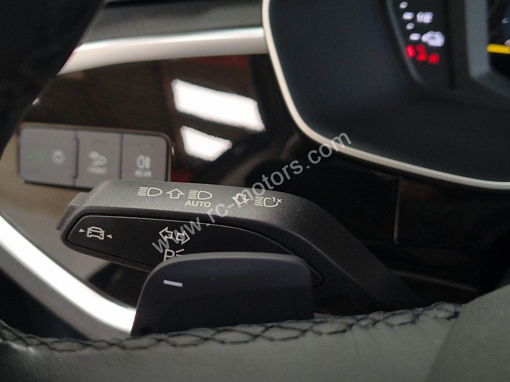 Audi Q3 Business Line 45 TFSI e 245