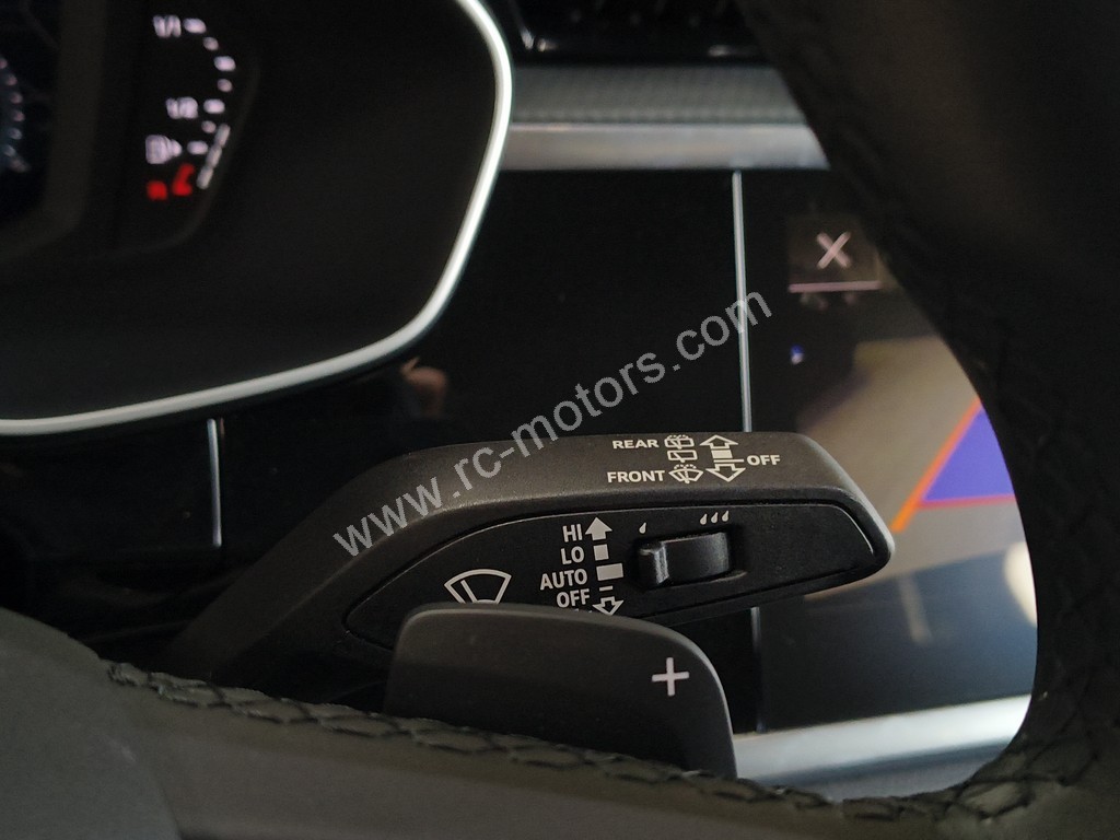 Audi Q3 Business Line 45 TFSI e 245