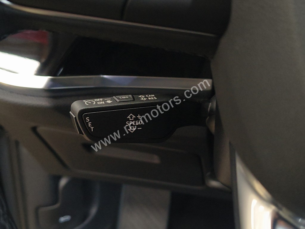 Audi Q3 Business Line 45 TFSI e 245
