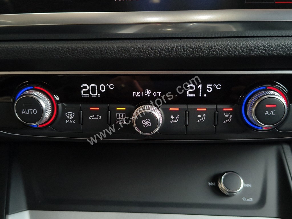 Audi Q3 Business Line 45 TFSI e 245