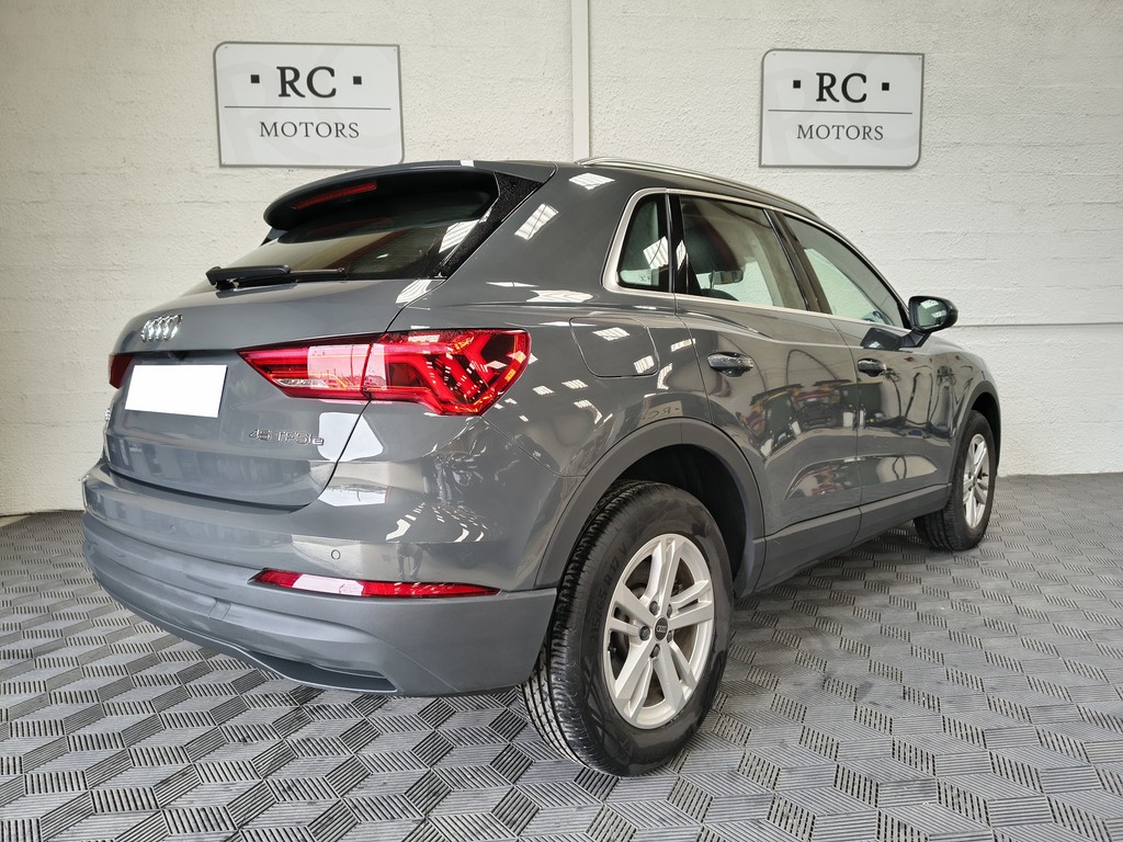 Audi Q3 Business Line 45 TFSI e 245