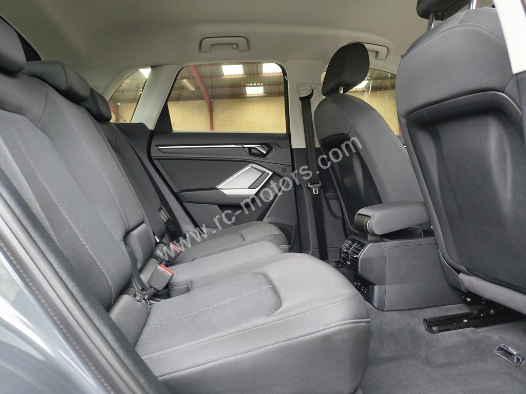 Audi Q3 Business Line 45 TFSI e 245